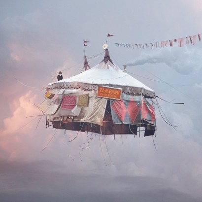 Laurent Chehere – Flying houses